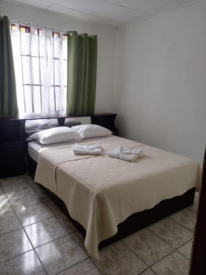 Lopez Y Azofeifa Apartment